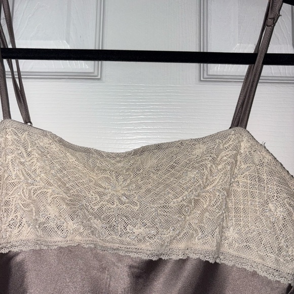 Turning Heads Mini Slip Free People Elegant Lace Trim Satin Chemise - Picture 4 of 8